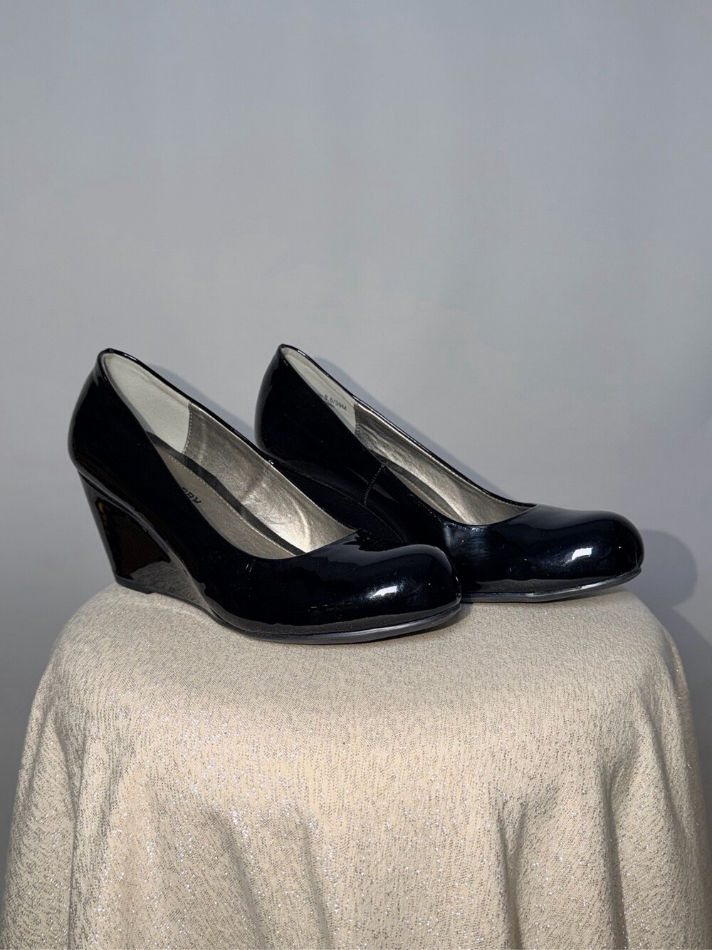 CL by Chinese Laundry Nima Black Patent Wedge Pumps Women's Shoes Size 8.5